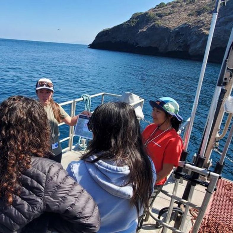 girls-in-ocean-science-10